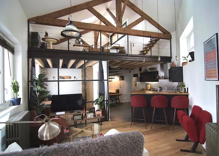 Centre-ville Avec Terrasse Et Place De Parking * Clermont-Ferrand